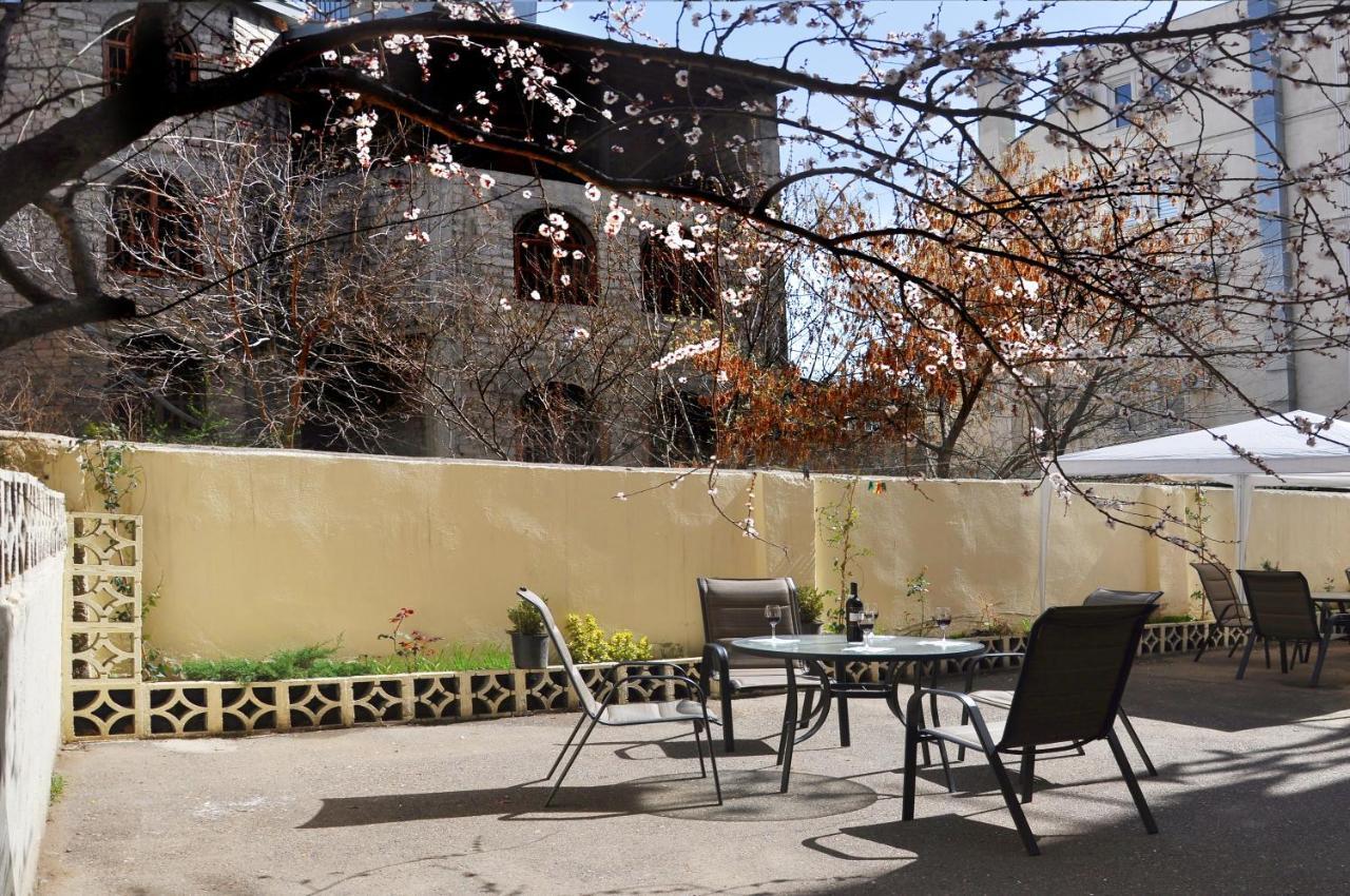 Hotel Alexandra Tiflis Exterior foto